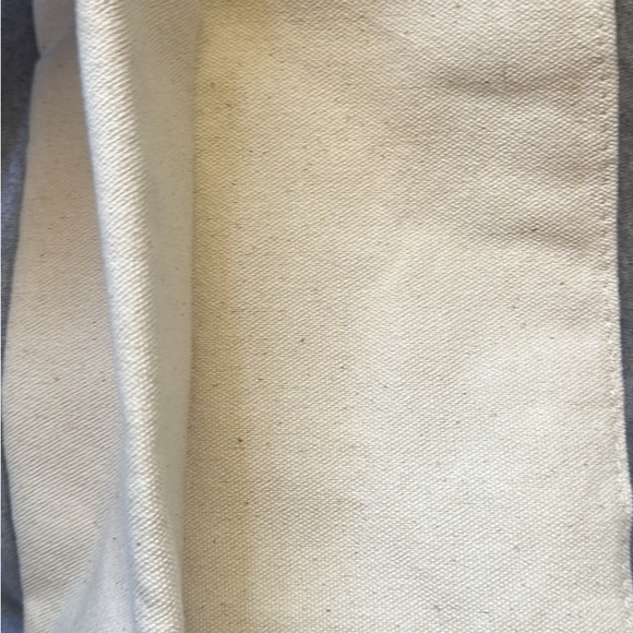 Makeup bag with zipper - Picture 3 of 3